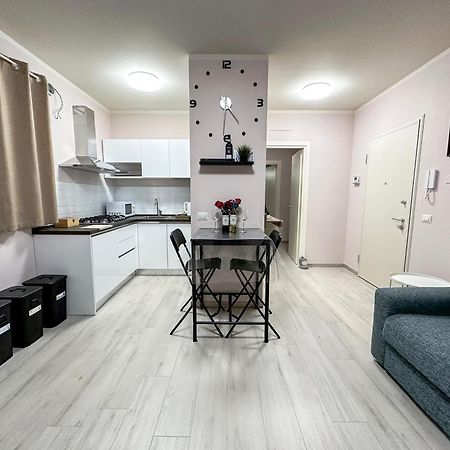 Ferienwohnung La Rosa Dei Venti Con Parcheggio E Ampio Giardino In Centro Lucca Exterior foto